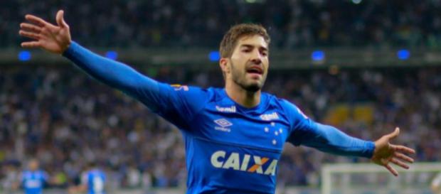 O Cruzeiro foi bem no primeiro tempo, mas depois o time esfriou O Cruzeiro foi bem no primeiro tempo, mas depois o time esfriou