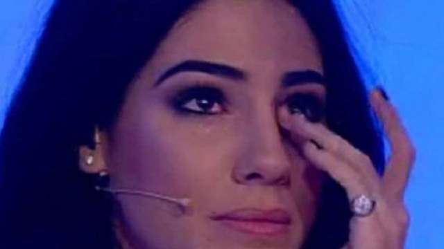 Giulia De Lellis ripensa alla scelta di Andrea Damante e si commuove.