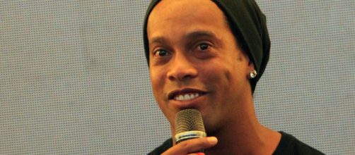 Ronaldinho diventerà marito di due donne diverse