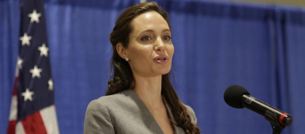 angelina_jolie_afp.jpg - caracoltv.com angelina_jolie_afp.jpg - caracoltv.com