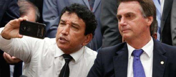 Magno Malta quer colocar esposa na política Magno Malta quer colocar esposa na política
