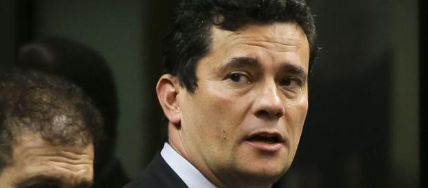Moro prende petista Delúbio Soares Moro prende petista Delúbio Soares