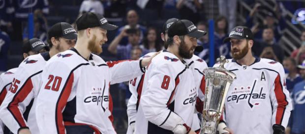 Ovechkin por fin pudo ganar un título individual. NHL.com. Ovechkin por fin pudo ganar un título individual. NHL.com.