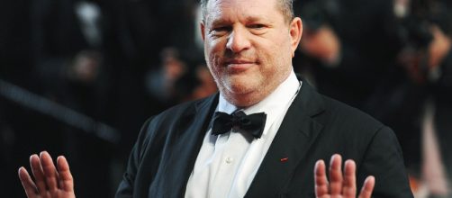Harvey Weinstein si è consegnato al commissariato di New York - rollingstone.com