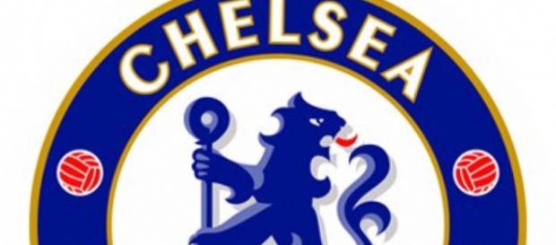 Chelsea ofrece Euros para cubrir los servicio de Milán y Mauro. Chelsea ofrece Euros para cubrir los servicio de Milán y Mauro.