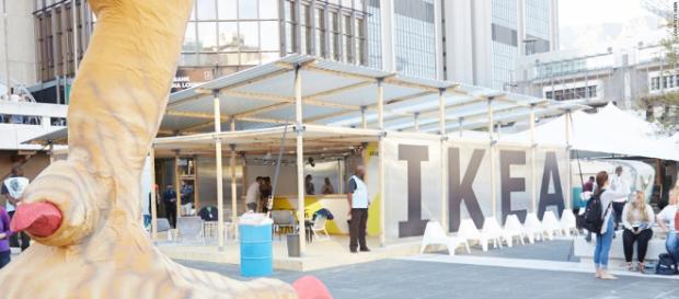 Ikea Padova: bimbo autistico escluso dall'area giochi - cnn.com Ikea Padova: bimbo autistico escluso dall'area giochi - cnn.com