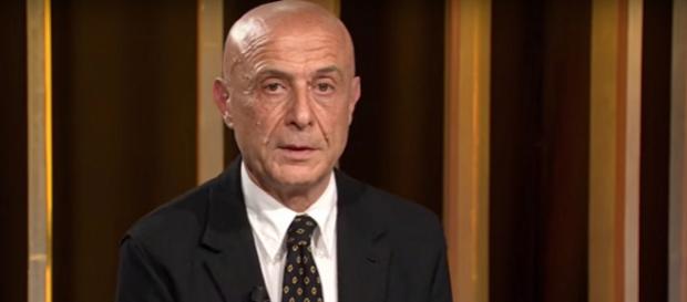 Marco Minniti, ministro dell'Interno. Marco Minniti, ministro dell'Interno.