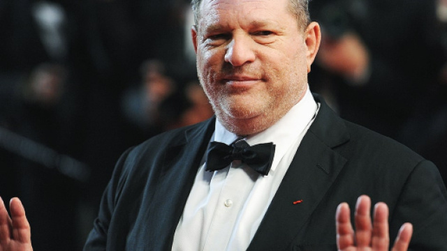 Harvey Weinstein si &egrave; consegnato al commissariato di New York - rollingstone.com