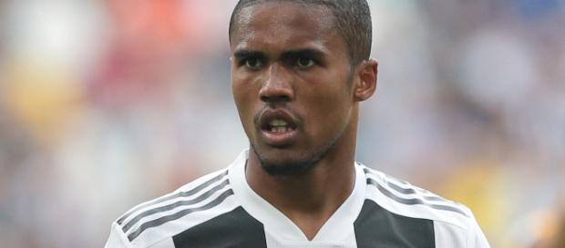 Douglas Costa sera un objetivo clave para el Manchester United. Douglas Costa sera un objetivo clave para el Manchester United.