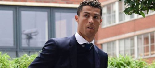 Cristiano Ronaldo niega el fraude fiscal y se escuda en sus ... - elpais.com