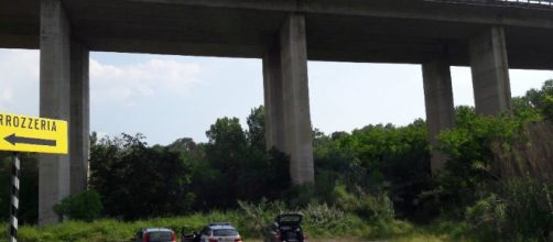 Tivoli, gemelli si suicidano lanciandosi dal viadotto della A24