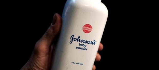 Borotalco e tumore: la Johnson condannata negli Usa, è allarme? Ecco cosa sapere Borotalco e tumore: la Johnson condannata negli Usa, è allarme? Ecco cosa sapere