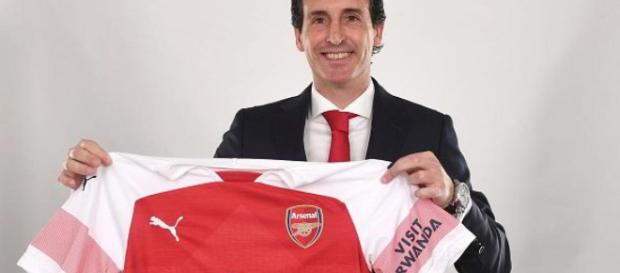 Emery reemplazará a Arsene Wenger. Emery reemplazará a Arsene Wenger.