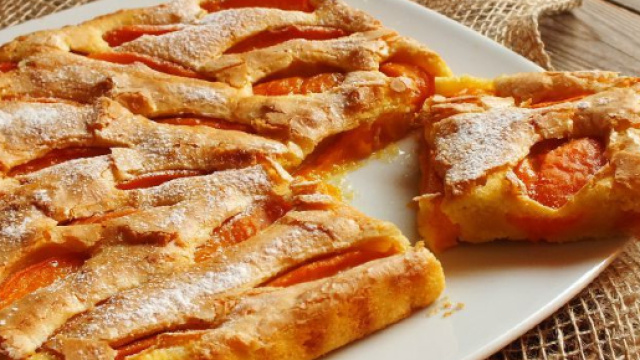 Focaccia dolce alle albicocche | Focaccia, Frutta e Torta - pinterest.com