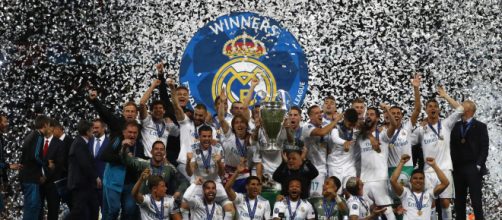 Con tradición y polémica el Madrid festejó el título
