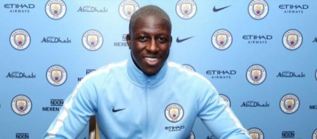 Benjamin Mendy continue son histoire d'amour avec l'OM ! Benjamin Mendy continue son histoire d'amour avec l'OM !
