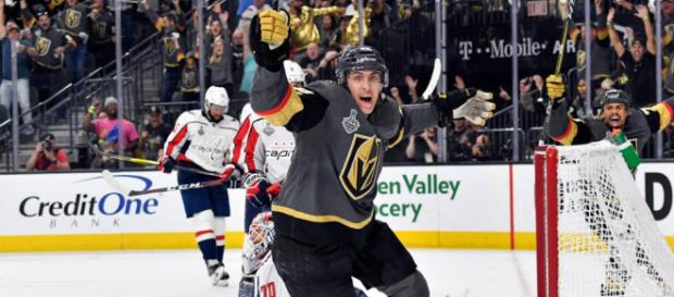 El alero de cuarta línea Tomas Nose fue el héroe inesperado del Juego 1. NHL.com. El alero de cuarta línea Tomas Nose fue el héroe inesperado del Juego 1. NHL.com.