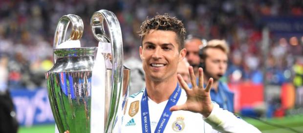 El Real Madrid se convierte en el mejor club del mundo. El Real Madrid se convierte en el mejor club del mundo.