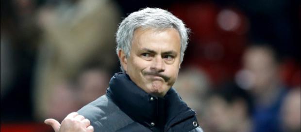 José Mourinho prêt à foncer pour Umtiti ? José Mourinho prêt à foncer pour Umtiti ?