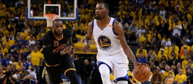 NBA : Golden State mène 2-0 en finale contre Cleveland - Le Parisien - leparisien.fr NBA : Golden State mène 2-0 en finale contre Cleveland - Le Parisien - leparisien.fr