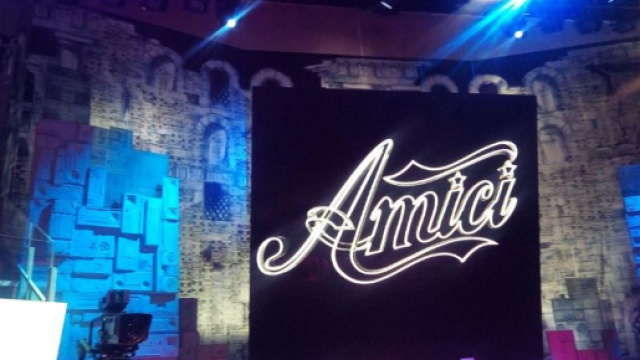 Ascolti tv 27 maggio 2018: male Amici