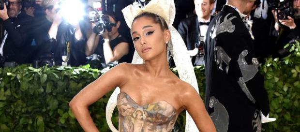 Ariana grande recibe críticas por novio que padece una enfermedad mental Ariana grande recibe críticas por novio que padece una enfermedad mental
