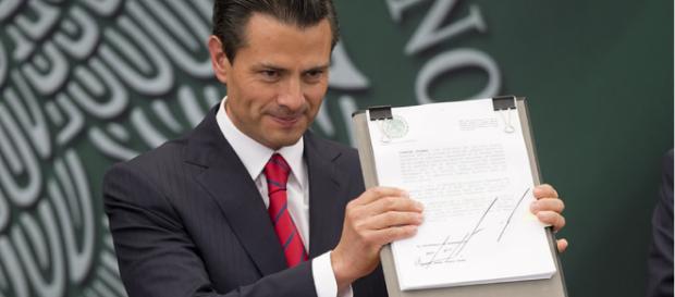 grafología de Enrique Peña Nieto - cunadegrillos.com grafología de Enrique Peña Nieto - cunadegrillos.com