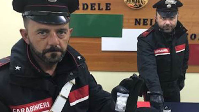 Sorpreso in casa con 7 mila euro e 5 g di cocaina: arrestato ... - faenzawebtv.it
