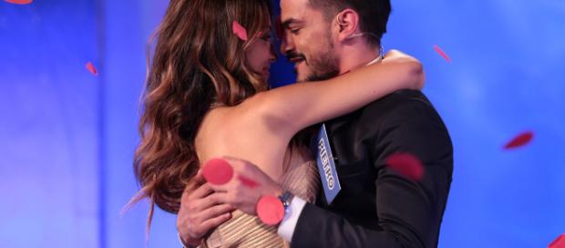 Rosa e Pietro non abitano più insieme ma non sono in crisi Rosa e Pietro non abitano più insieme ma non sono in crisi
