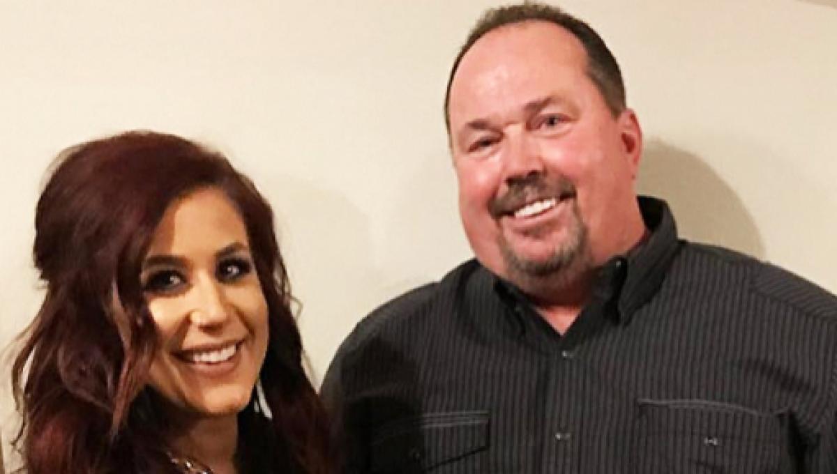 Chelsea Houska S Dad Pokes Fun At Her Lack Of Teen Mom 2 Airtime On Twitter