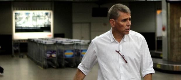 Diretoria envia proposta a Paulo Autuori, para função de coordenador de futebol do Flamengo. (Foto: Sergio Barzaghi/Gazeta Press) Diretoria envia proposta a Paulo Autuori, para função de coordenador de futebol do Flamengo. (Foto: Sergio Barzaghi/Gazeta Press)