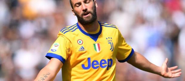 Higuain cerca de este club inglés Higuain cerca de este club inglés
