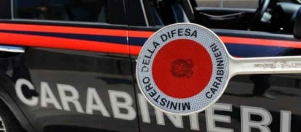 In stato di alterazione psicofisica sequestra un automobilista. In stato di alterazione psicofisica sequestra un automobilista.