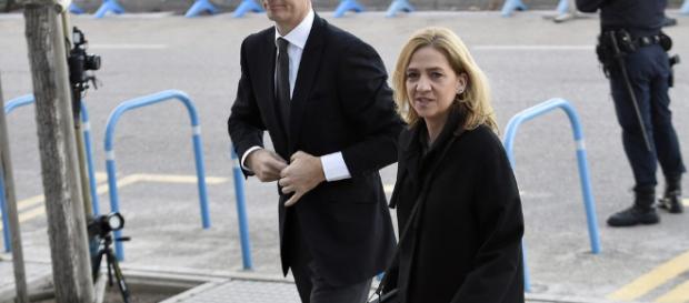 Iñaki Urdangarín y la Infana Elena afrontando el caso Noos Iñaki Urdangarín y la Infana Elena afrontando el caso Noos