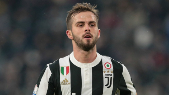 Le Real Madrid et le FC Barcelone prêts à tout pour Miralem Pjanic lors du mercato.