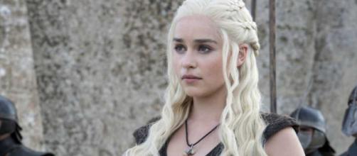 Game of Thrones : Emilia Clarke (Daenerys) n'a aucun problème avec ... - programme-tv.net