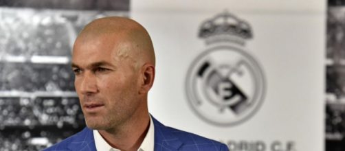 Liga - Zinédine Zidane succède à Rafael Benitez sur le banc du ... - eurosport.fr