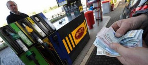 Prezzo di benzina e diesel alle stelle, gli effetti sull'inflazione