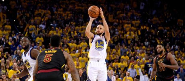 Curry fue el MVP de los Warriors en el Juego 1. NBA.com. Curry fue el MVP de los Warriors en el Juego 1. NBA.com.