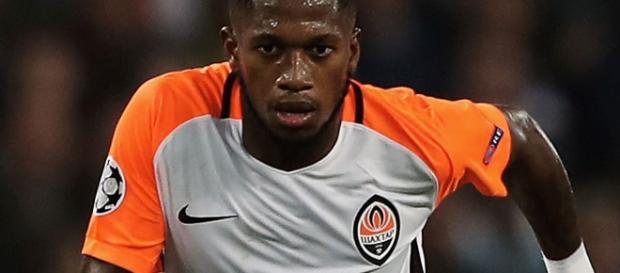 Fred jugará para el manchester la próxima temporada. Fred jugará para el manchester la próxima temporada.