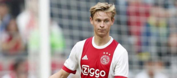 Frenkie de Jong prêt à signer au FC Barcelone en 2019 ? Frenkie de Jong prêt à signer au FC Barcelone en 2019 ?