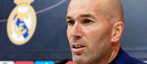 Le remplaçant de Zinédine Zidane à la tête du Real Madrid déjà connu ? Le remplaçant de Zinédine Zidane à la tête du Real Madrid déjà connu ?