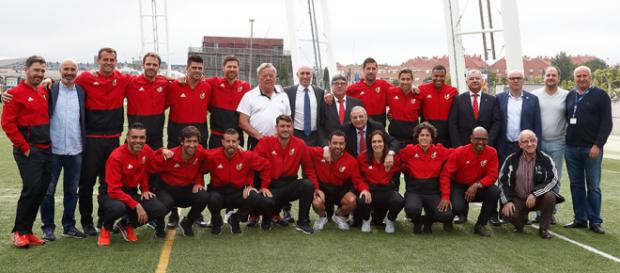 Xavi, Raúl y Xabi Alonso consiguen el título de entrenador por la UEFA Xavi, Raúl y Xabi Alonso consiguen el título de entrenador por la UEFA