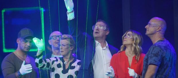 Pietro Lombardi, Ralf Light, Mirja Boes, Joachim Llambi, Panagiota Petridou und Detlef Steves (v.l.) Foto: MG RTL D / Stefan Gregorowius Pietro Lombardi, Ralf Light, Mirja Boes, Joachim Llambi, Panagiota Petridou und Detlef Steves (v.l.) Foto: MG RTL D / Stefan Gregorowius