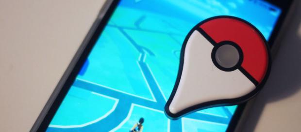 Poké Ball Plus, la alternativa a los Joy Con para Pokémon Let's Go Pikachu y Eevee con divertidos extras Poké Ball Plus, la alternativa a los Joy Con para Pokémon Let's Go Pikachu y Eevee con divertidos extras