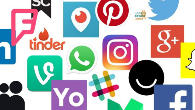 Les réseaux sociaux : Facebook, ...