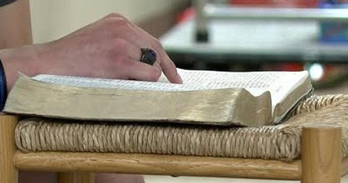 Virginia church group in Guinness World Records for reading Bible in 77