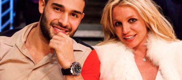 Britney Spears shares new workout video with boyfriend, Sam Asghari - Love Britney Spears | YouTube.com Britney Spears shares new workout video with boyfriend, Sam Asghari - Love Britney Spears | YouTube.com