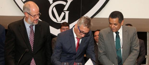 Club de Regatas Vasco da Gama - Presidente Alexandre Campello é ... - com.br Club de Regatas Vasco da Gama - Presidente Alexandre Campello é ... - com.br