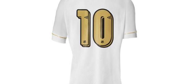 Marca aparecerá nas costas do uniforme Marca aparecerá nas costas do uniforme